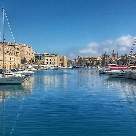 Studio 2 * Cospicua