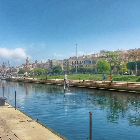 Studio 2 * Cospicua